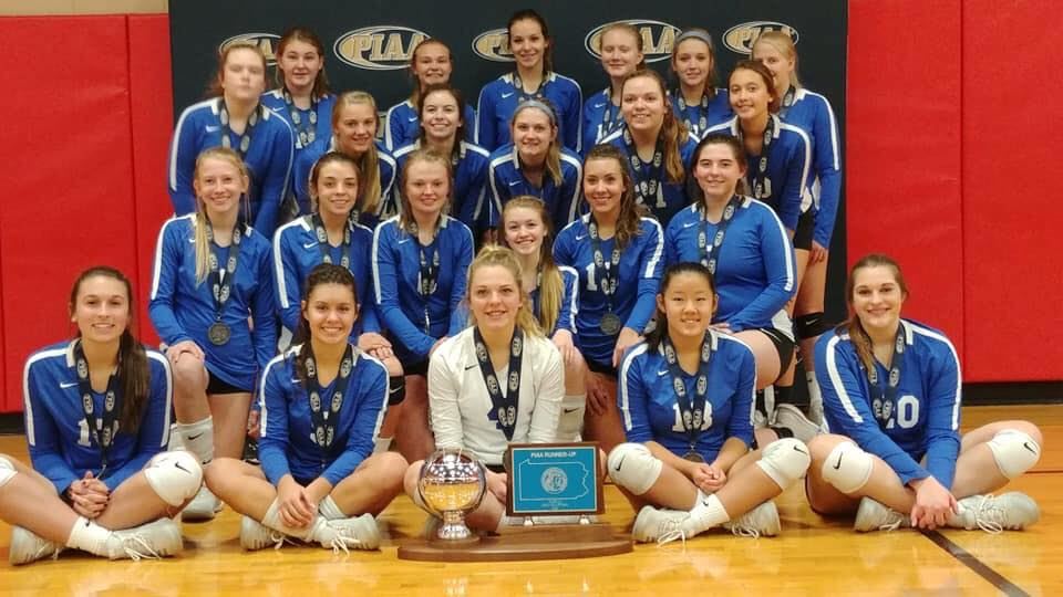 2018 Team with State Trophy 2018 Team with State Trophy